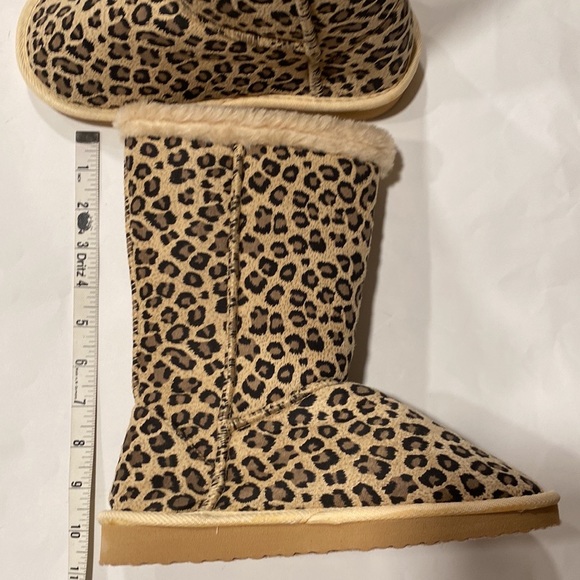 FOLLOW ME Leopard Boot Print Slip On Slipper Faux Suede Size 6 - Picture 7 of 14